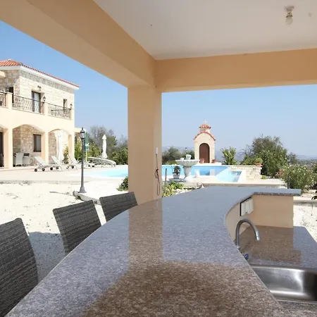 Villa Stavros Thrinia